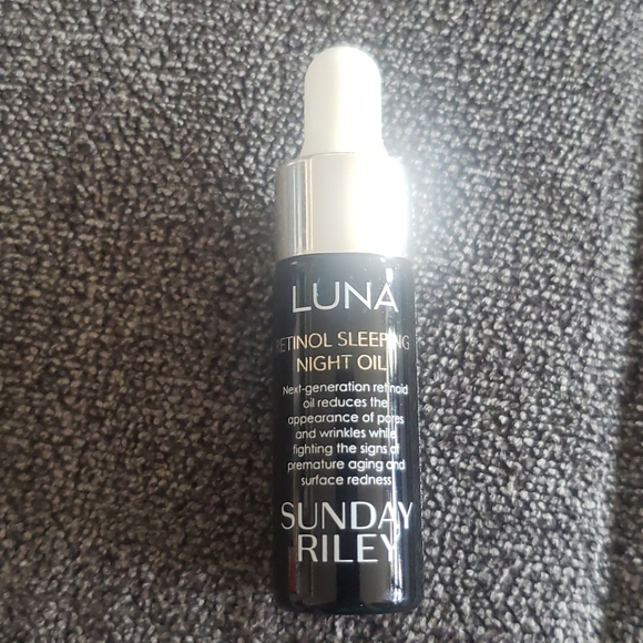Sunday Riley Luna Retinol Sleeping Night Oil 5ml - Picture 6 of 7